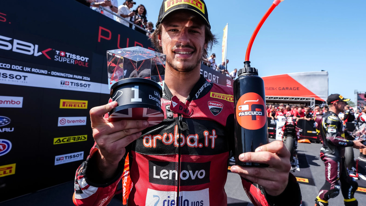 Bulega responde a Lecuona con un doblete en Donington Park