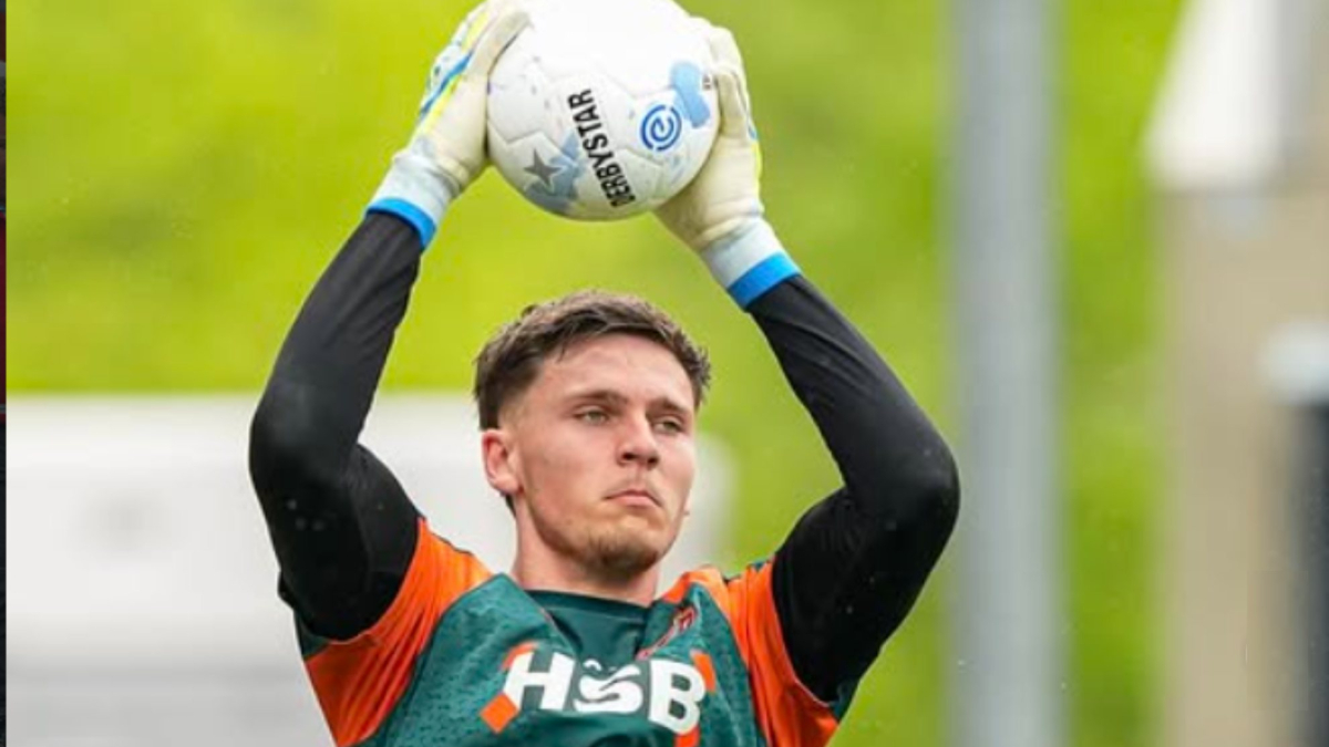 El Valencia mueve ficha por Kayne van Oevelen, portero del Volendam