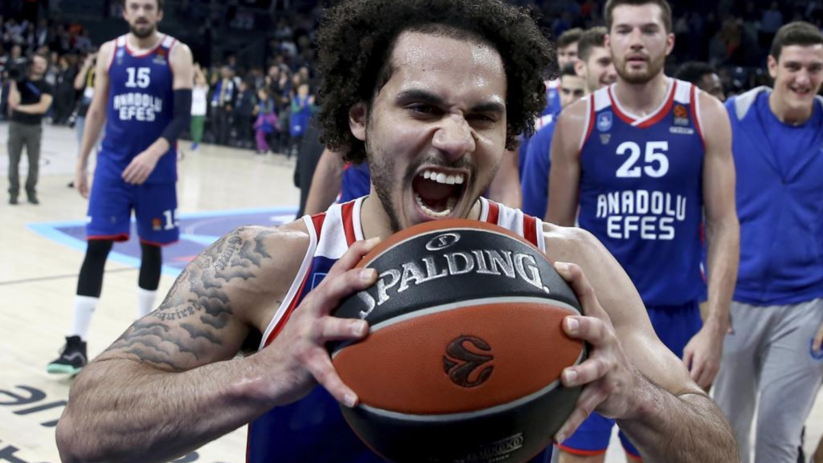 El Fenerbahçe de Jasikeviucius suma un refuerzo de lujo con Larkin