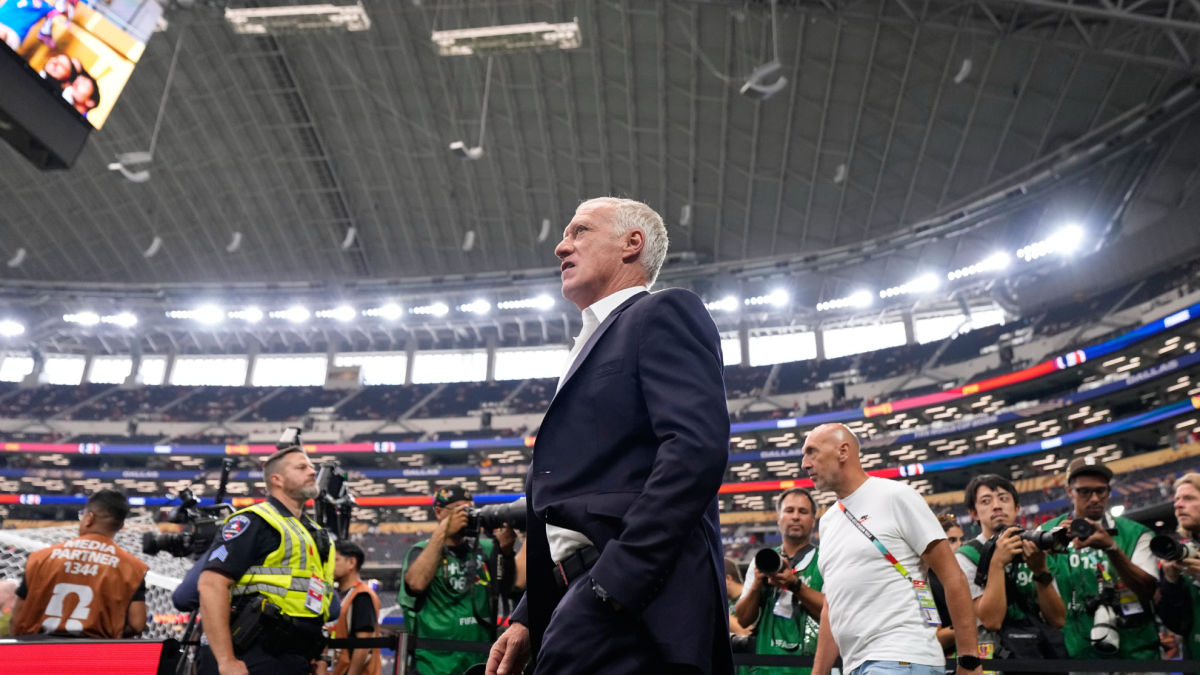 La pregunta de Deschamps dudando del árbitro: "No es una queja"<br>