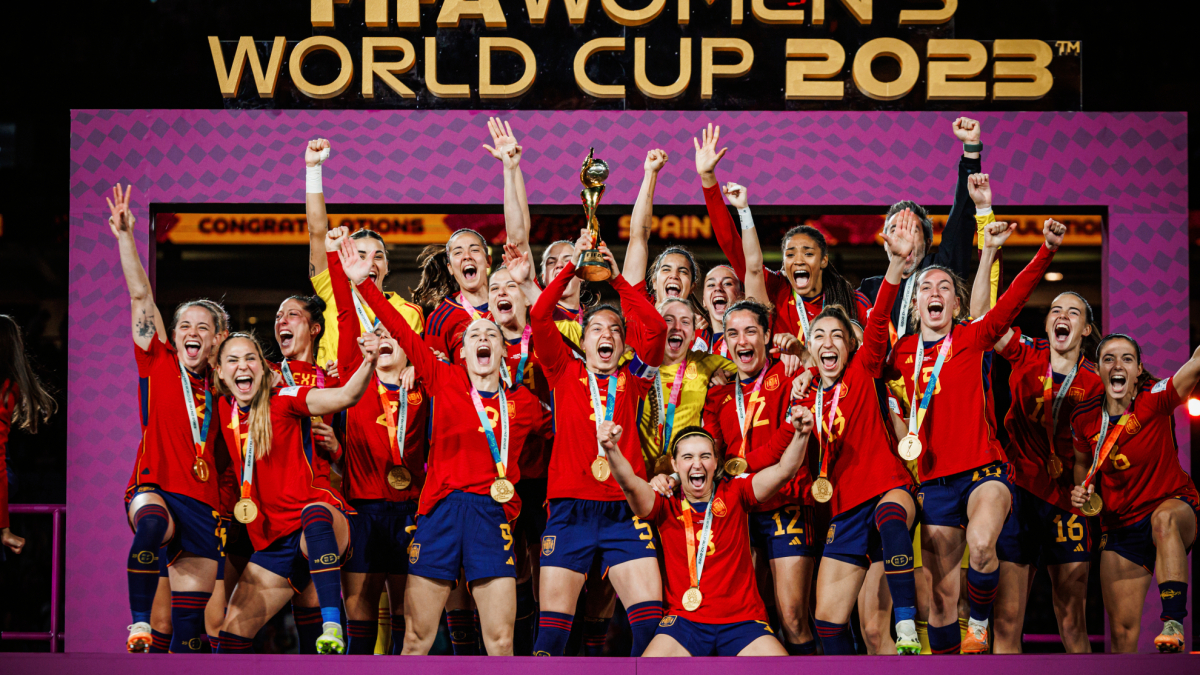 España se cita con la historia del fútbol