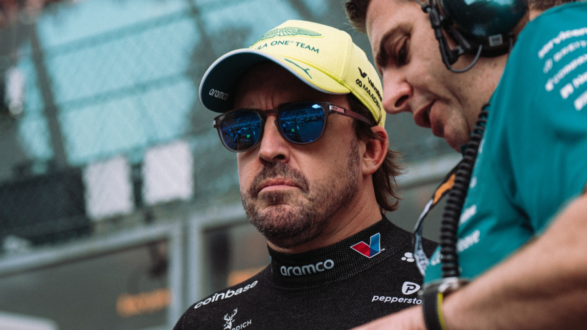 Alonso: "Mi futuro no depende del rendimiento del equipo y sí del reglamento"
