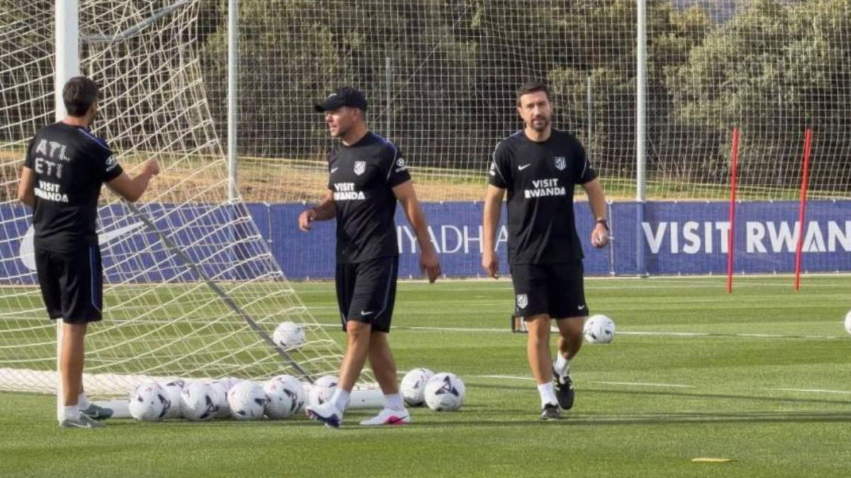 Simeone... y la variante de los cinco defensas