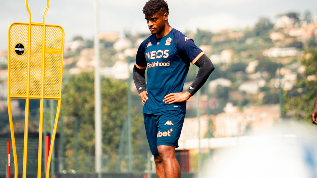 Pelea por Kevin Carlos: Preston, Cagliari y Venezia pujan por el ‘tanque' de Huesca