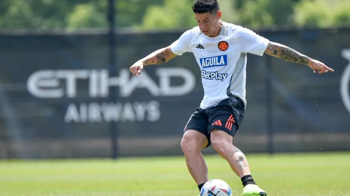 Jorge Luis Pinto liquidó a James Rodríguez: "Ni para capitán le alcanza"
