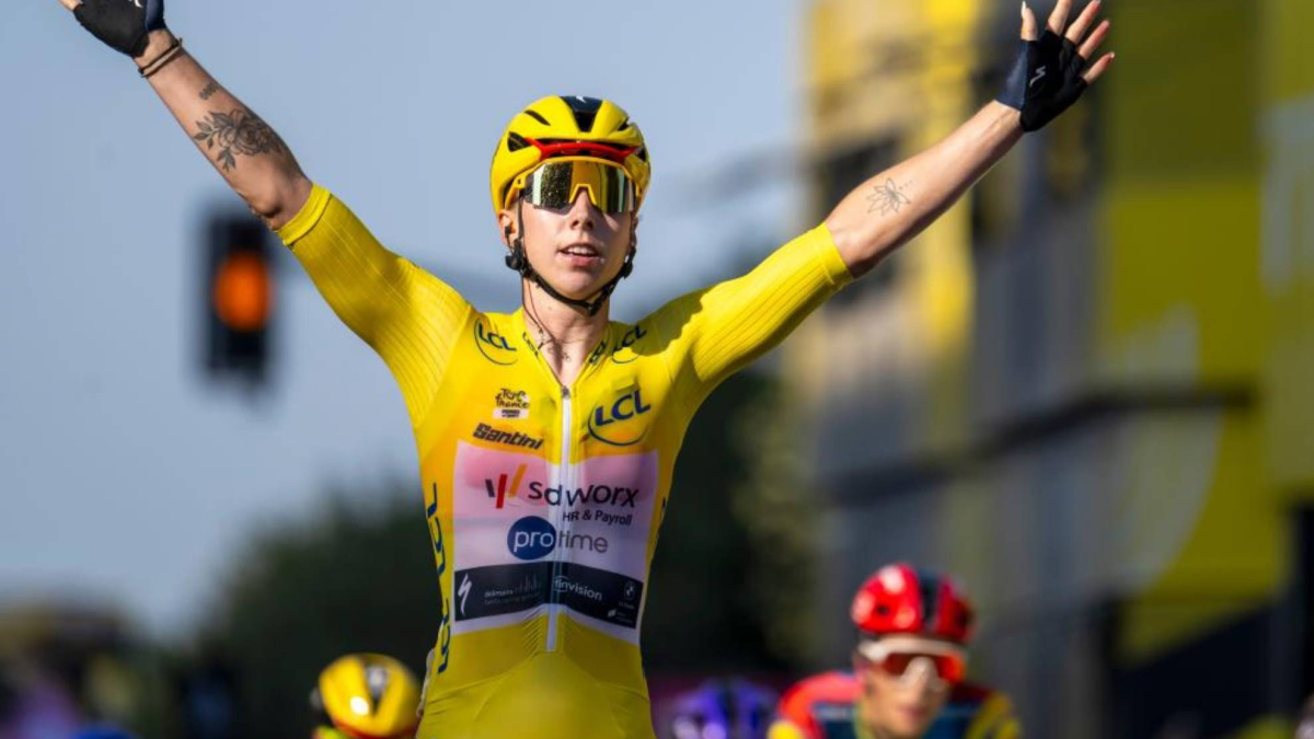A vueltas con los polémicos sujetadores tramposos del Tour: la UCI refuerza los controles