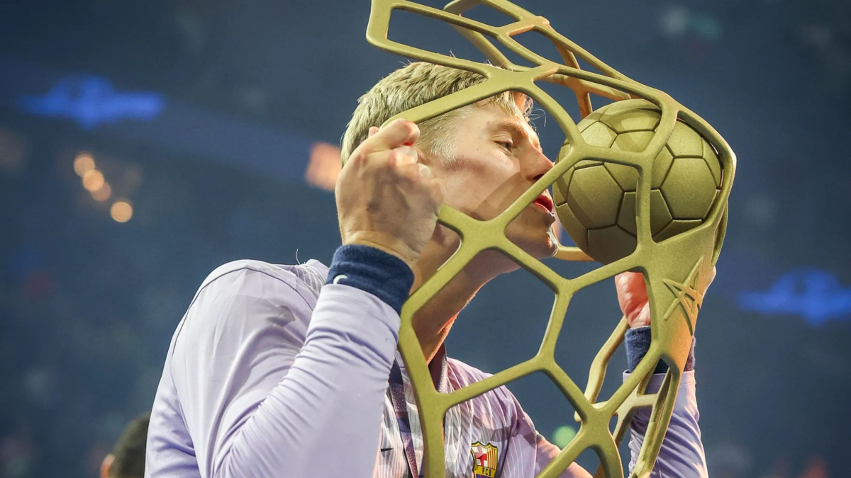 El portero Hallgrímsson renueva con el Barça hasta 2029