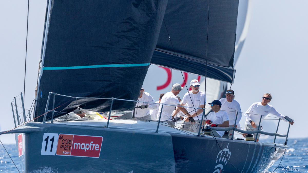 Radiografía del 'Hispania': así es el nuevo barco de la Armada en el que compite el Rey