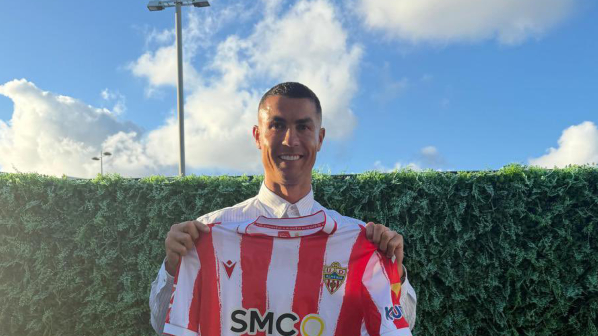 El Almería utiliza el 'efecto Cristiano' en pleno mercado
