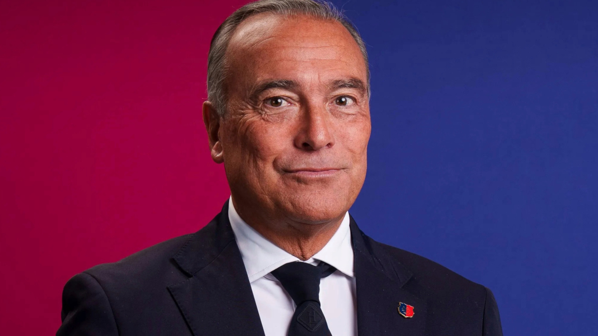 "Han pasado una línea roja; sus palabras me indignan"<br>