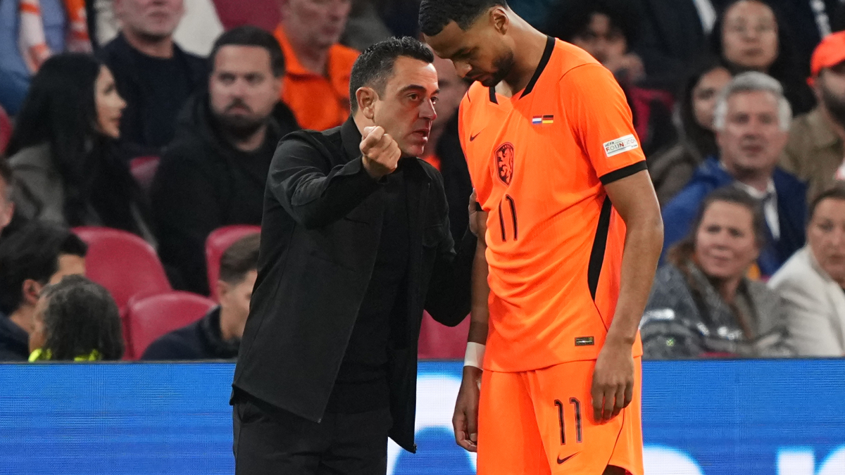 Gakpo salva a Países Bajos en un buen debut de Xavi ante Klopp