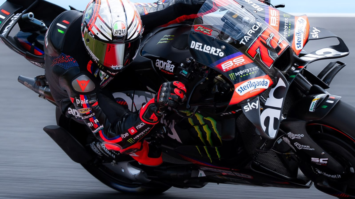 Bezzecchi y Aprilia empiezan fuerte en Indonesia y Márquez, más rápido que Martín