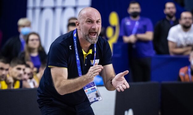 Aziz Bekir, Bosnia and Herzegovina coach.