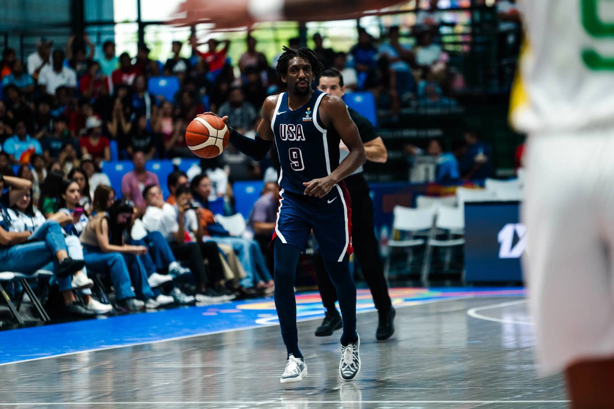 Langston Galloway goes up the ball in an attack of the United States selection.