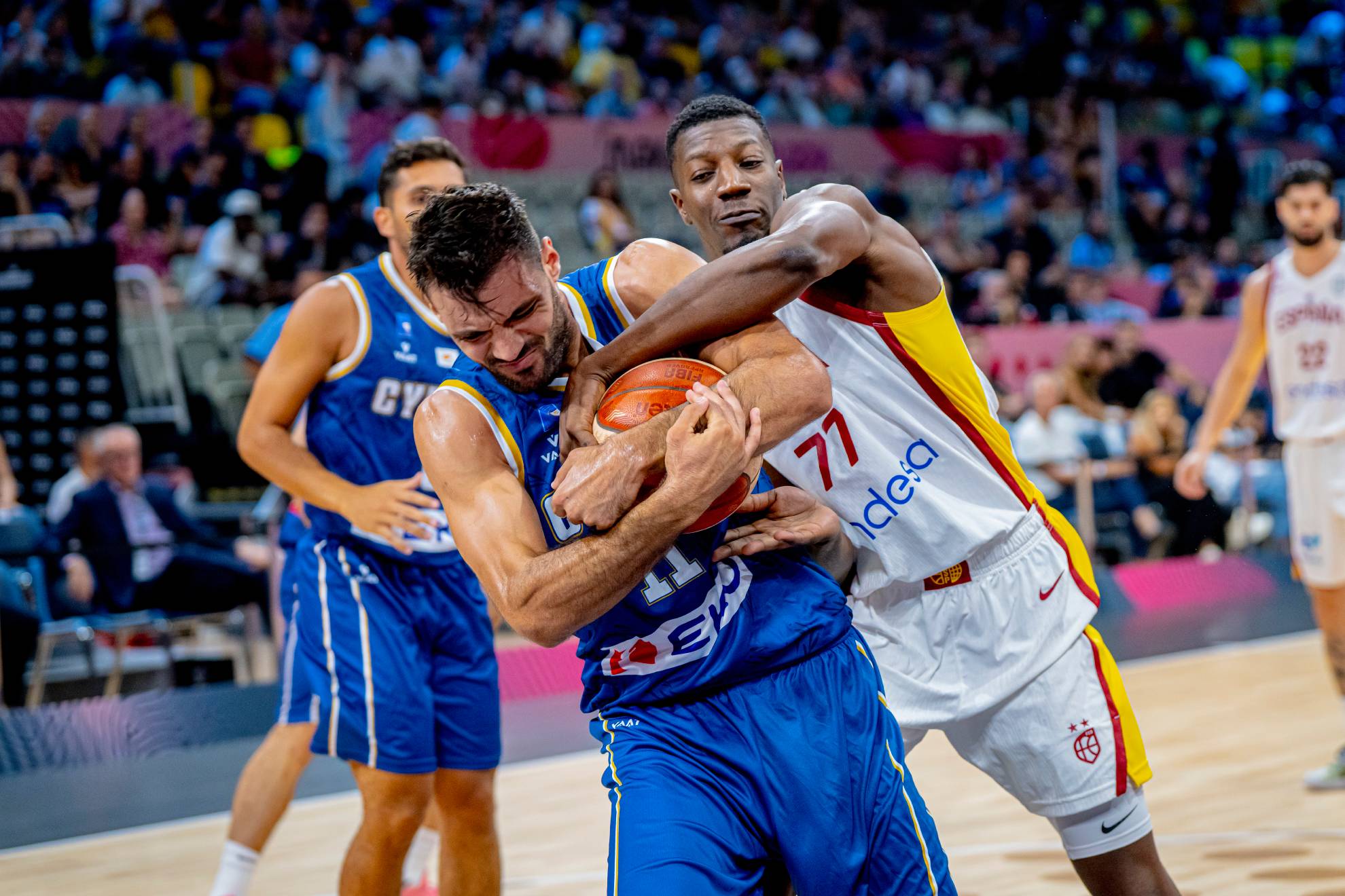 Yankuba Sima fights for a rebound.