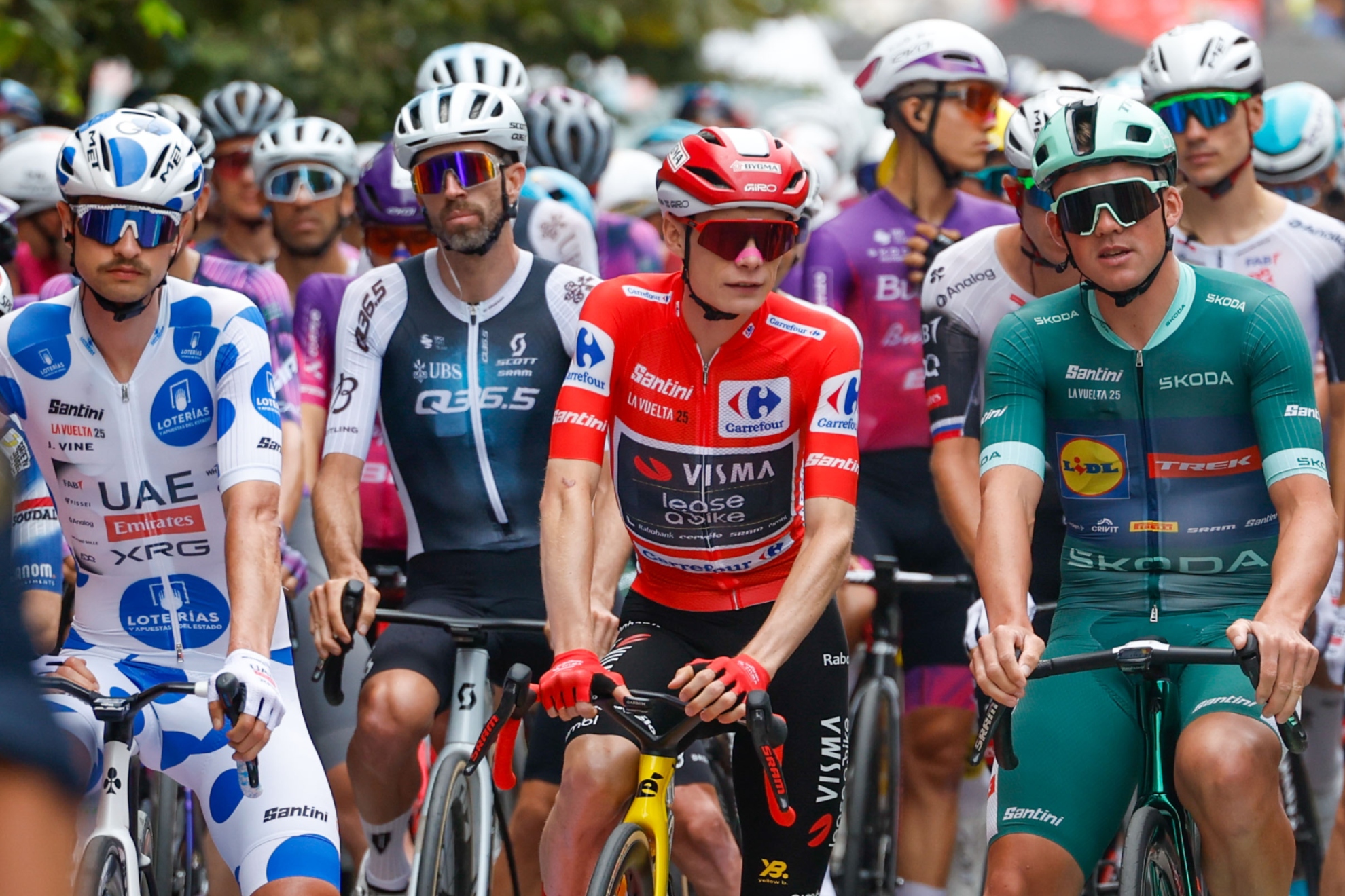 Jay Vine, Jonas Vingegaard y Mads Pedersen, los líderes de LaVuelta.