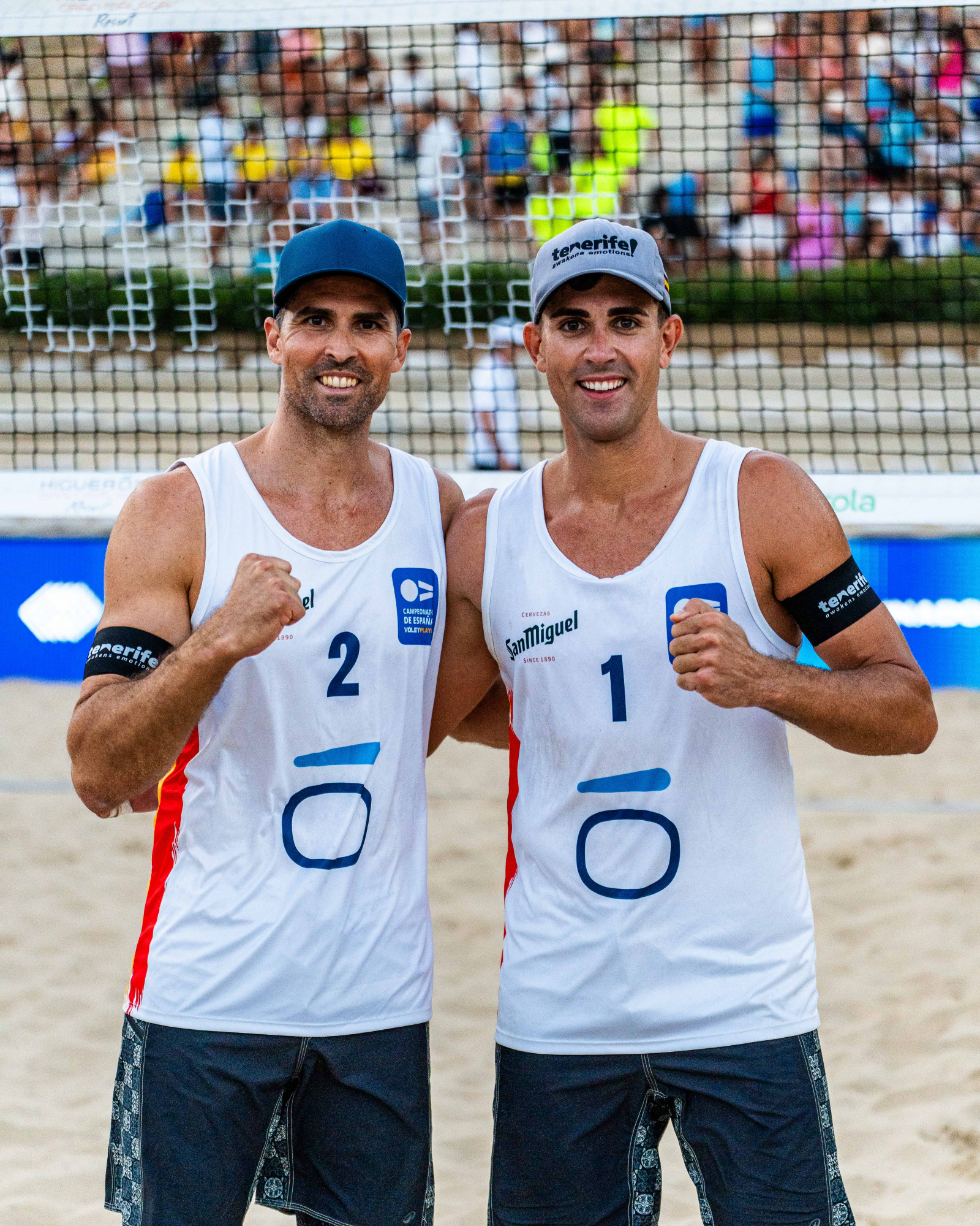 Alejandro Huerta and Adrián Gavira posing after one of their victories in the 2025 Spanish Championship at the Resort Higuerón