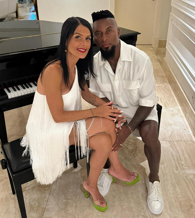 Ze Roberto, con il suo compagno.