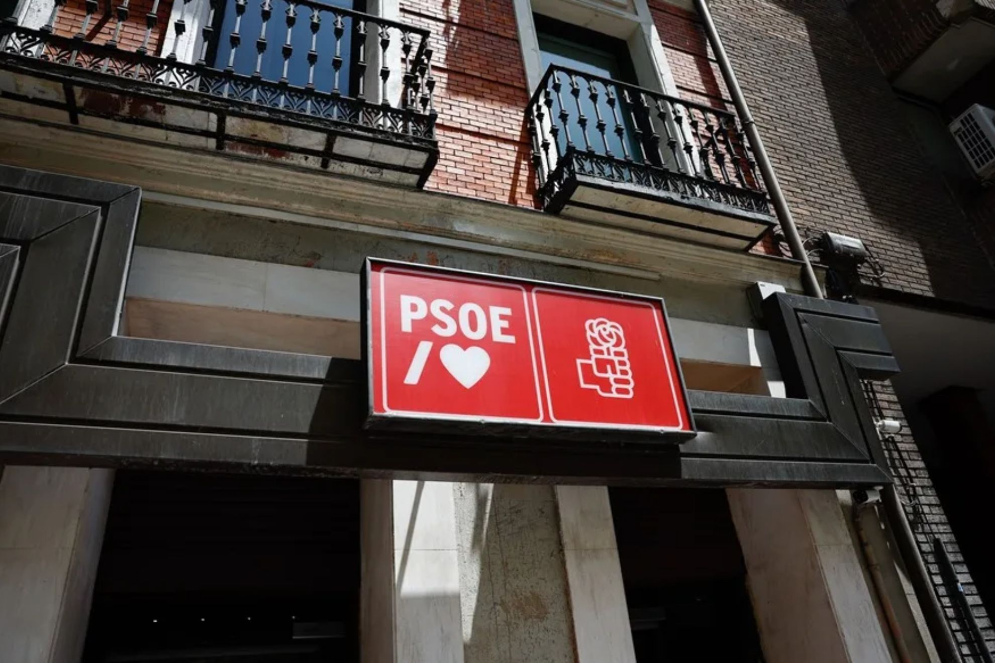 Behind the scenes of Alina Becker's photoshoot