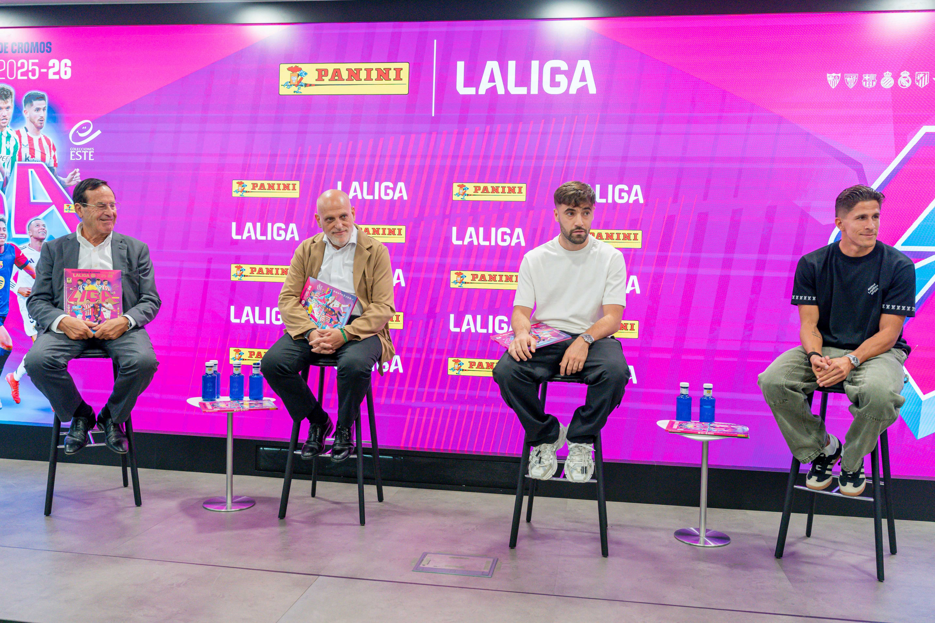 Mc Mirella em um momento de pura sensualidade