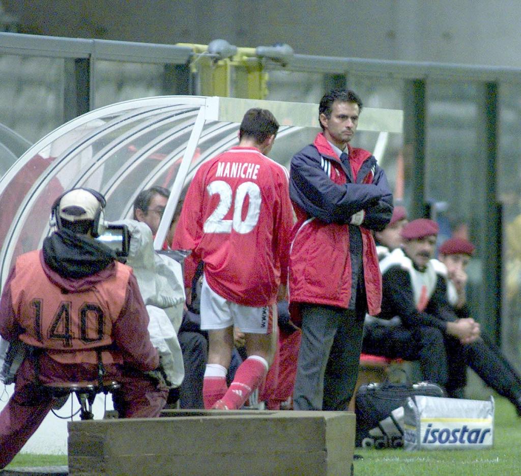 José Mourinho, con Maniche.
