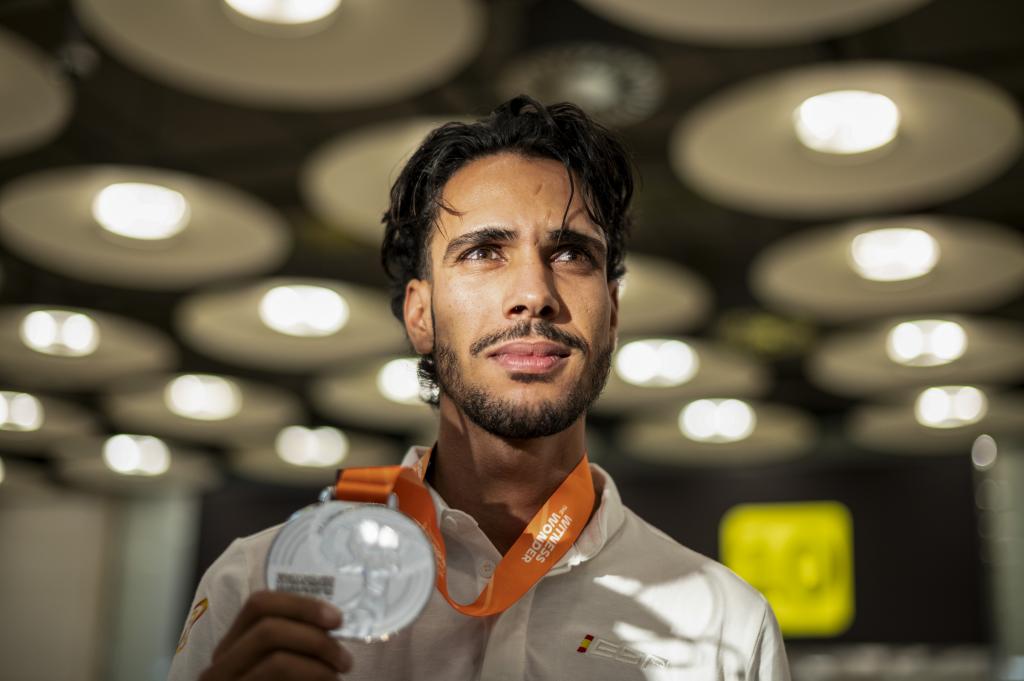 Mohamed Katir con la plata Mundial