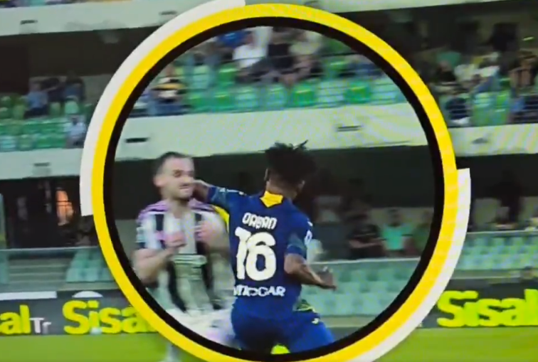 Antonio Rapuano, Hellas Verona Juventus Arbitre, è sceso alla serie B per il suo controverso arbitrato Antonio Rapuano, Hellas Verona Juventus Arbitre, è sceso alla serie B per il suo controverso arbitrato