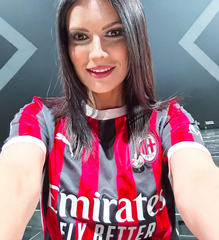 Laura Pausini: "Soy una auténtica aficionada del AC Milan y mi corazón es rossonero"