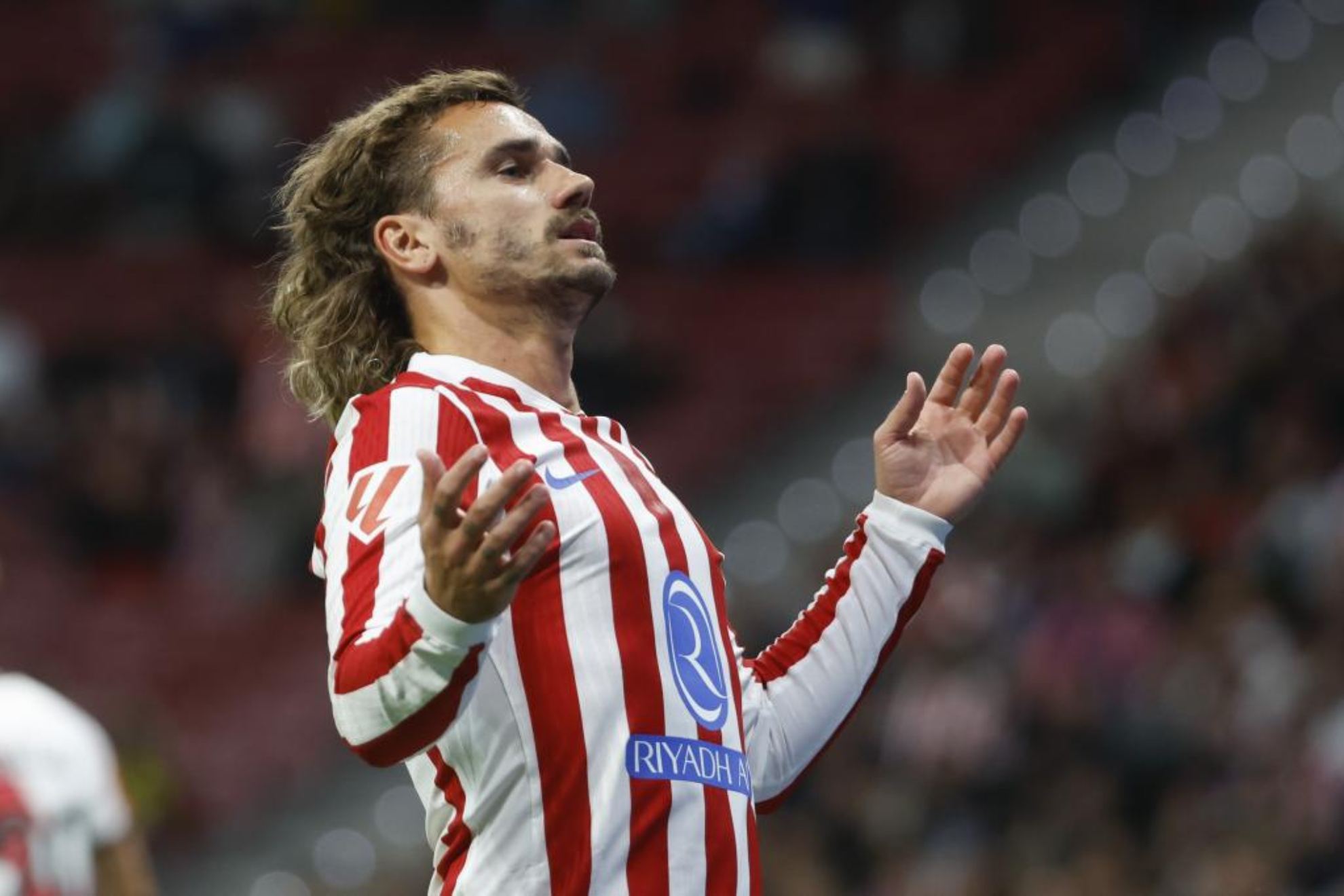Griezmann se lamenta tras fallar una ocasión.