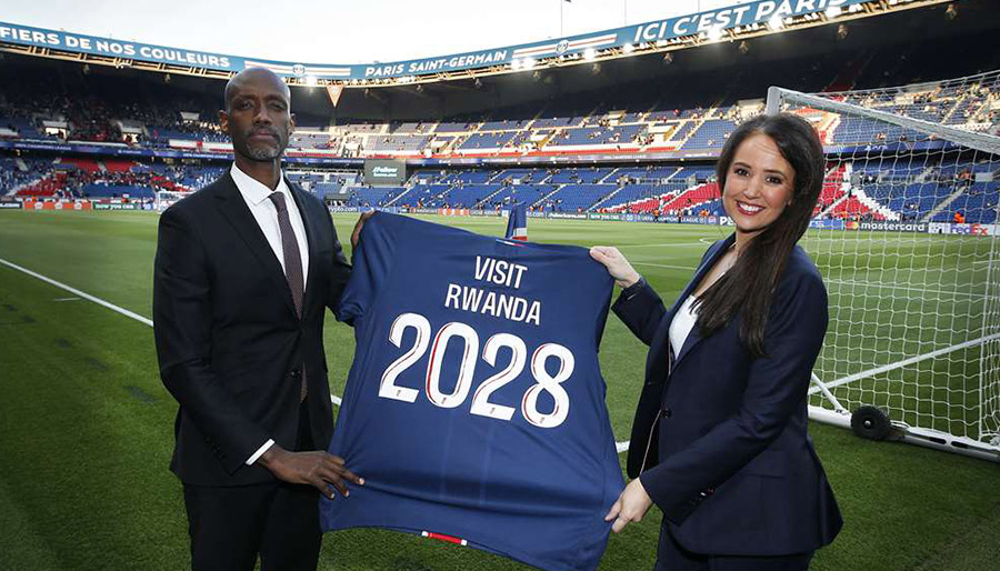Visit Rwanda, con el PSG.