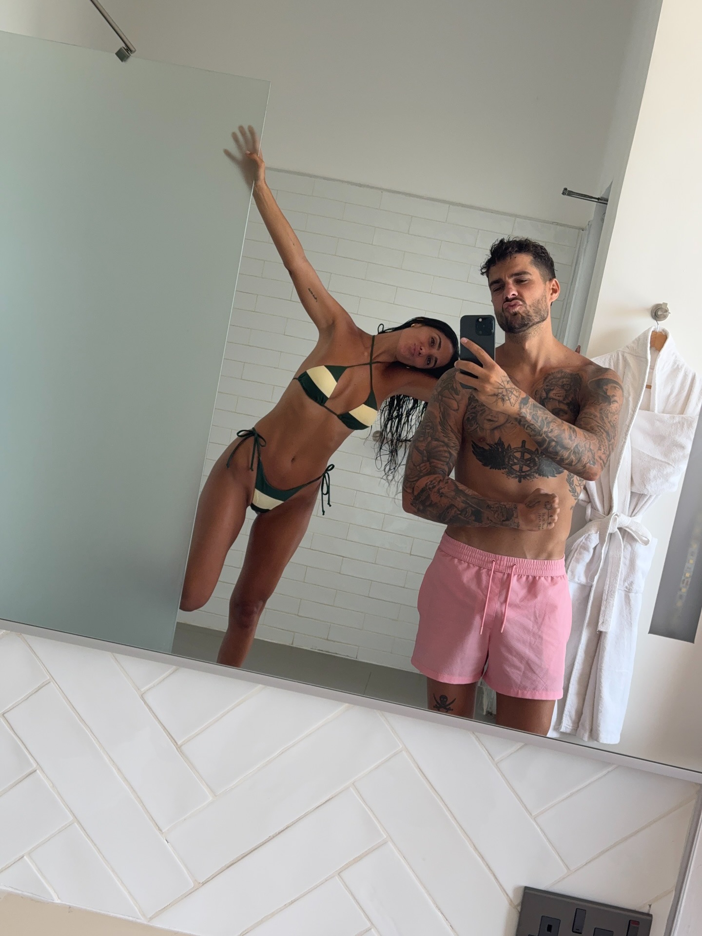 Mario González y Claudia Martínez en una imagen juntos