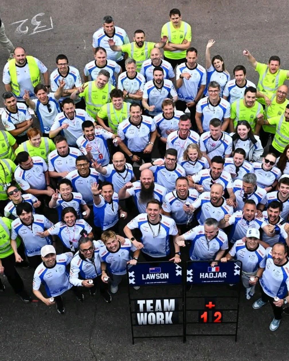 Foto de familia de Racing Bulls.