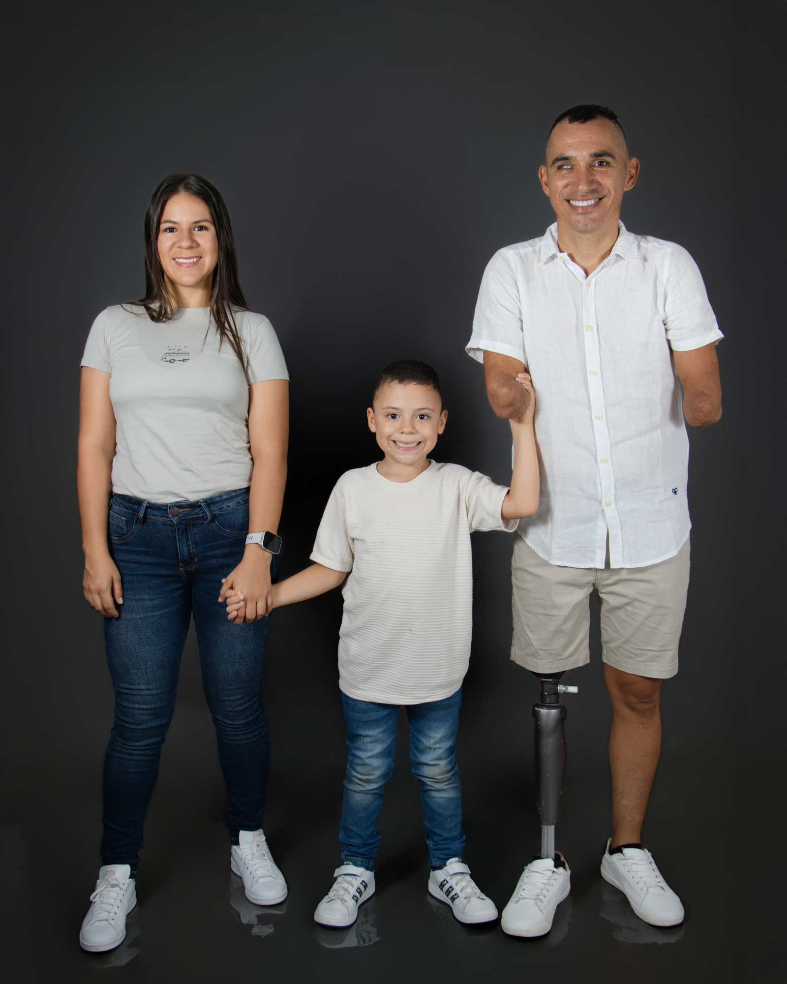 Mochoman, con su familia.