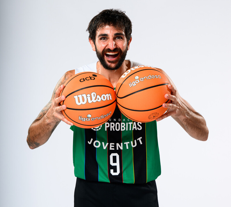 Ricky Rubio posa en el Media Day del Joventut.