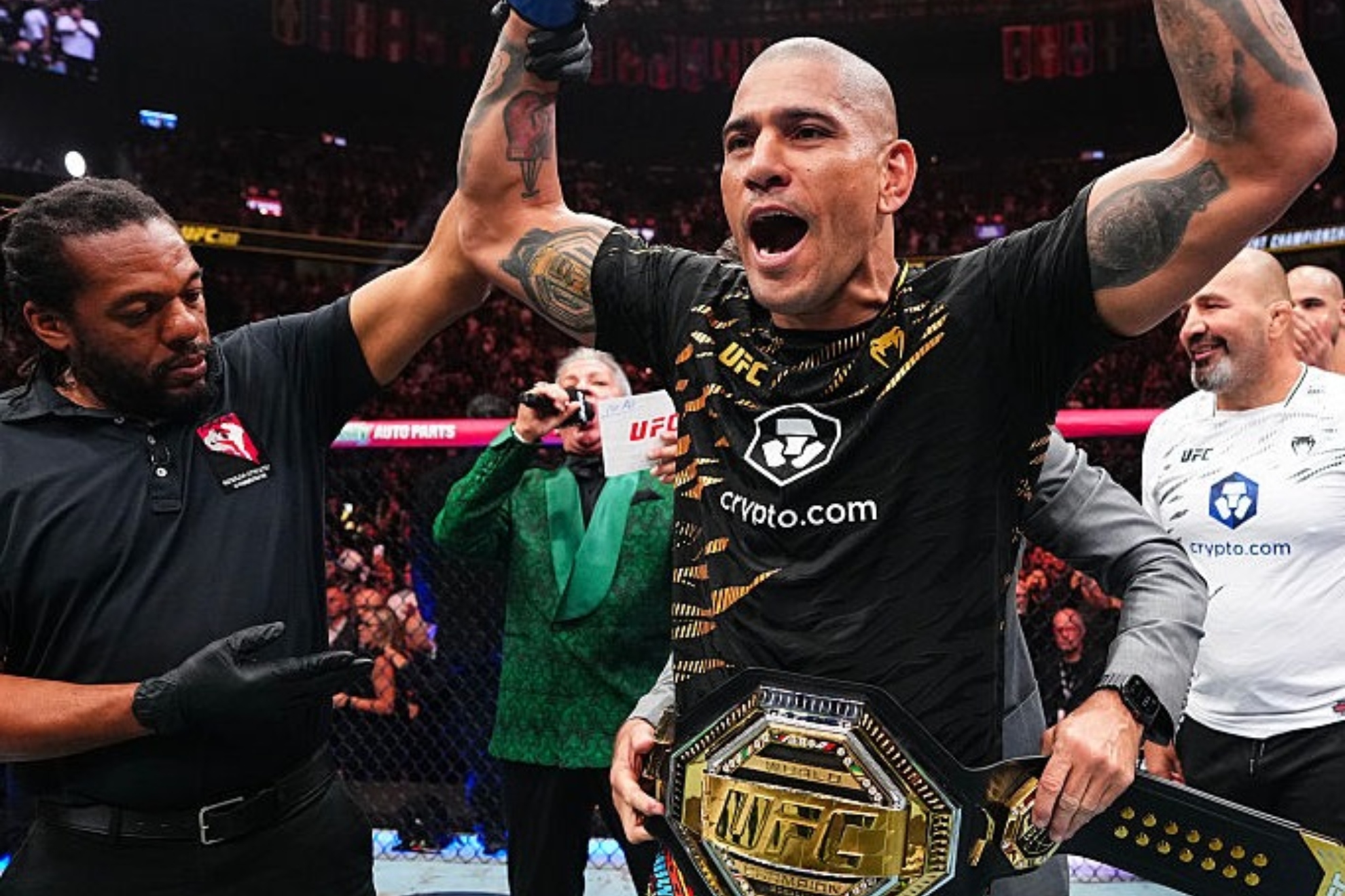 Alex Pereira recuperó el título contra Magomed Ankalaev de manera contundente en el UFC 320