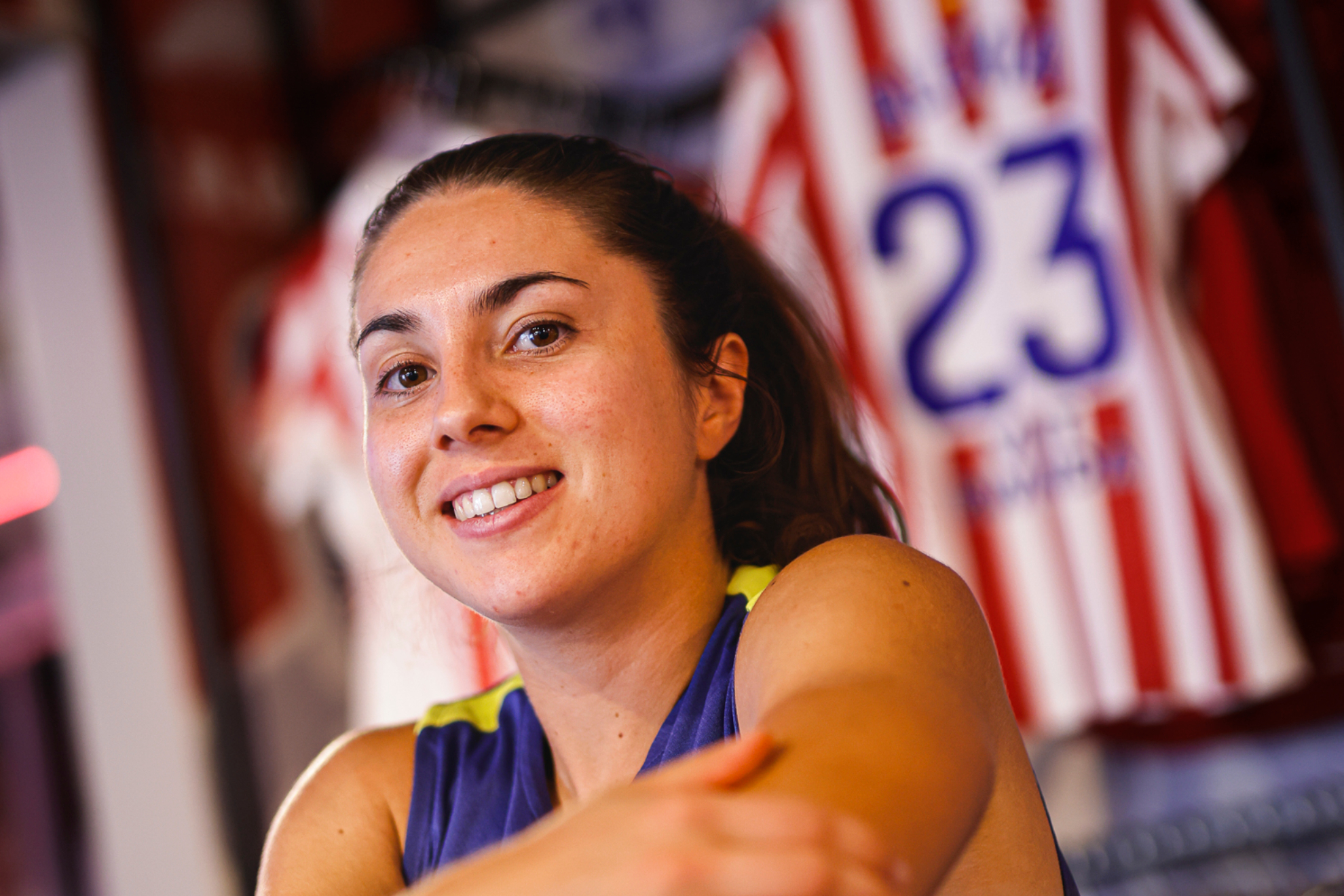 Alexia Fernández, en la tienda oficial del Atlético de Madrid