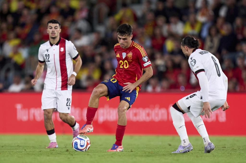 España v Georgia, partido de clasificación para el Mundial 2026, en el Estadio Martínez Valero.