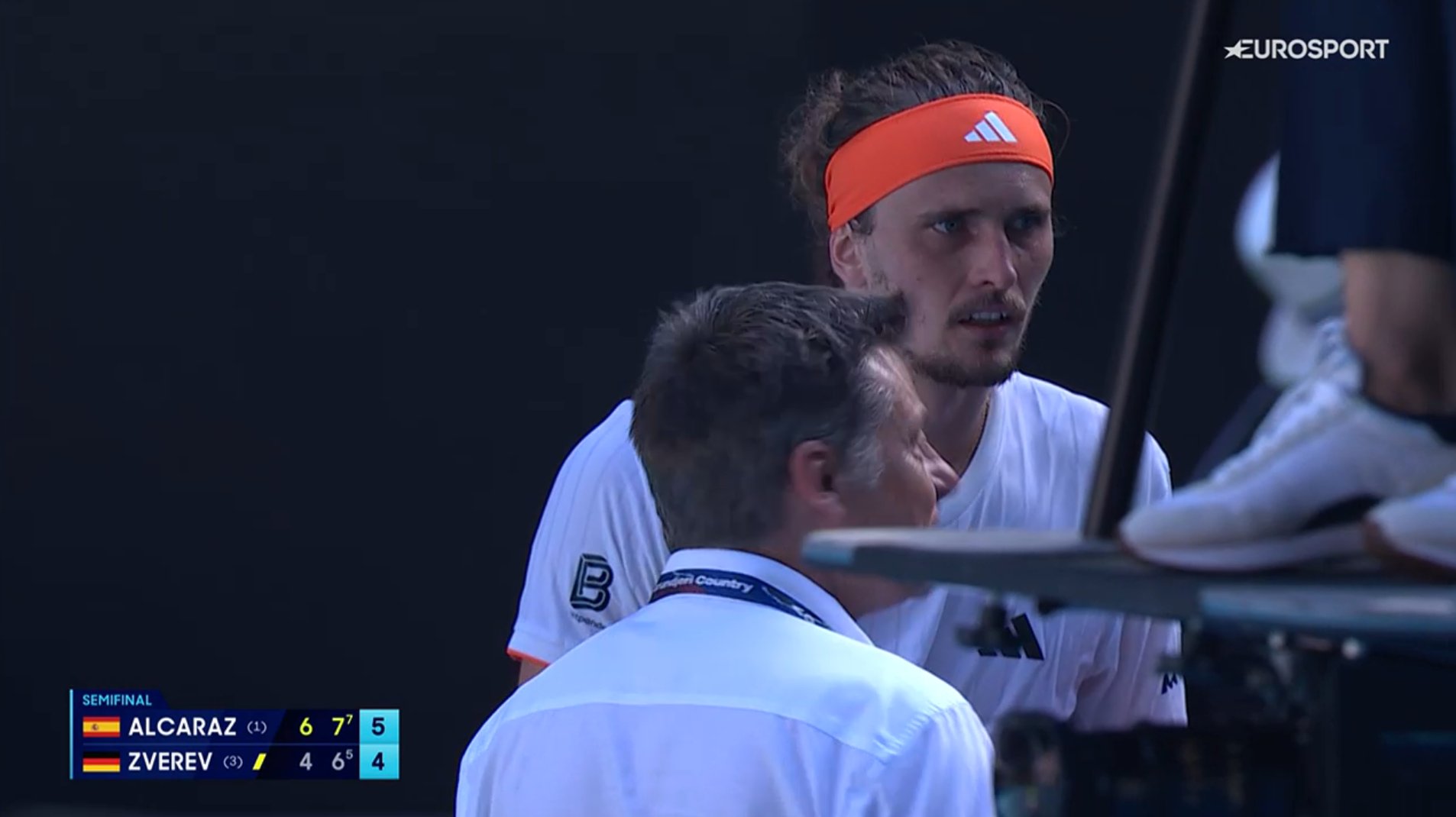 Alcaraz and all the discomfort and cramps he suffered against Zverev: "I threw up..."